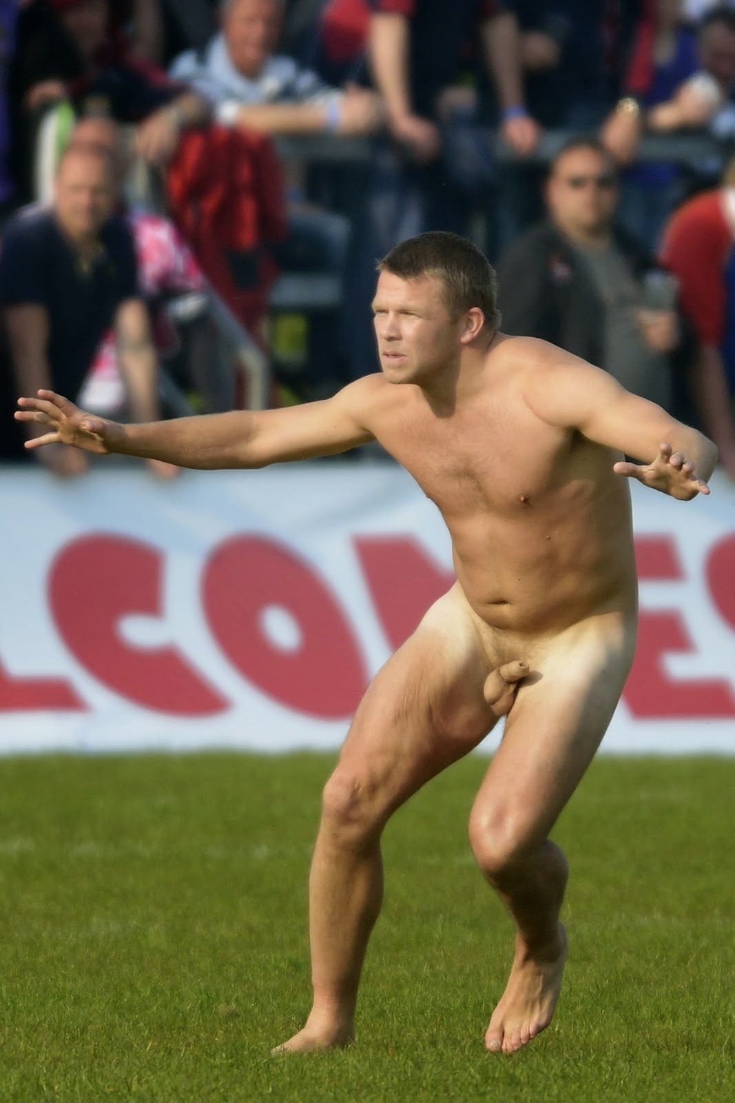 frank the tank gay from Leo gay crickett players